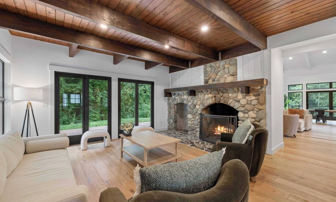 Union Hill-Novelty Hill House | Warm & Sophisticated Family Home 3BR3B｜Fireplace & Relaxing Patio n #41901