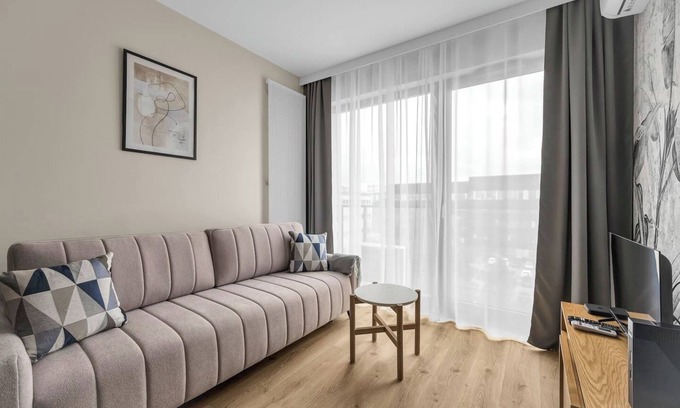 Mokotow Apartment | Warsaw Airport - Parking & Balcony - By Rentujemy