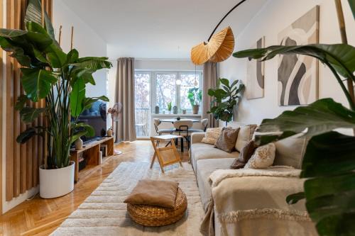 Praga Poludnie Apartment | Warsaw Concierge Kinowa Gardens
