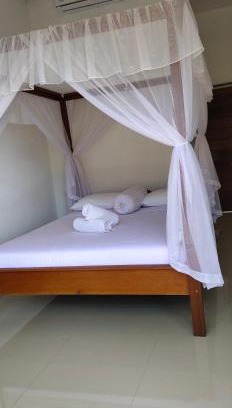 Amed House | Warung Jemeluk & Home Stay