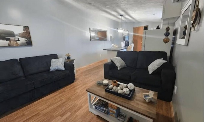 McArthur Apartment | Water's Edge Apartment