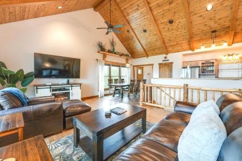 Carroll County House | Water-View Home Half Mile to Table Rock Lake