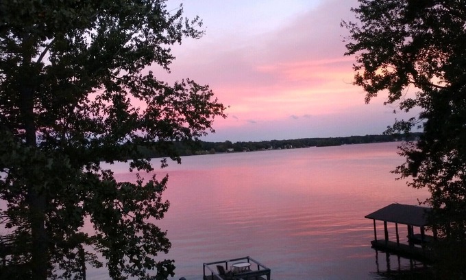 Terrell Apartment | WATERFRONT! Lake Norman Vacation Rental and Corporate Housing 2 Bedrooms