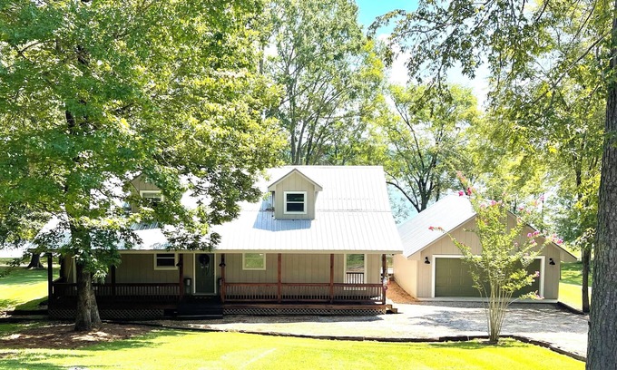 Camden Cabin | Waterfront 3 Bedroom Camden Cabin with Gorgeous Views and Dock