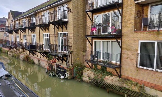 St Neots Apartment | Waterfront Apartment In The Heart Of St Neots