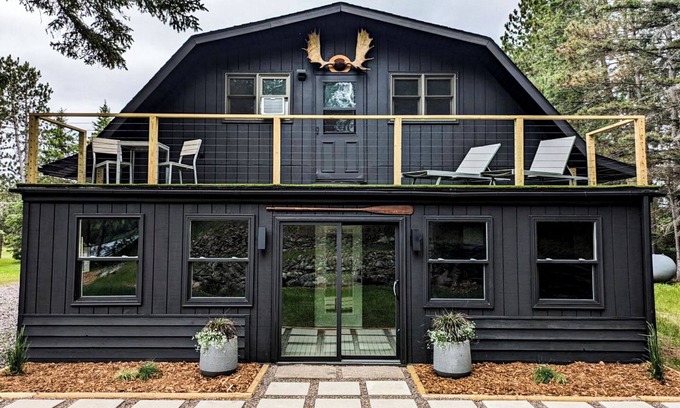 Saginaw House | Waterfront Barndominium on Private Lake North of Duluth