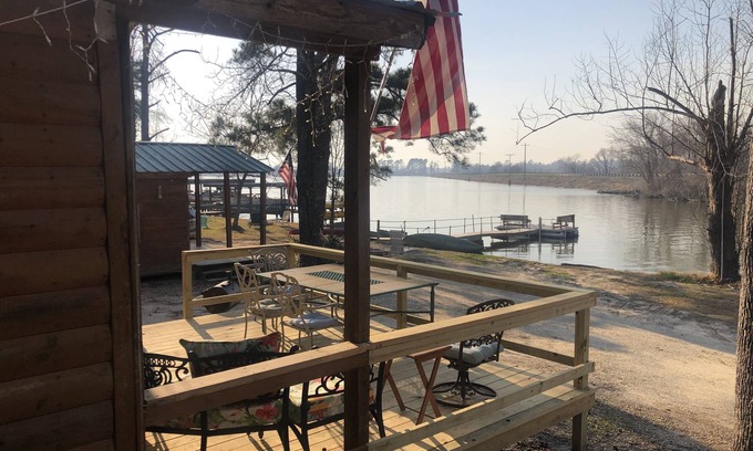 Onalaska Cabin | ♦️WATERFRONT CABIN #2♦️ Lake Livingston, Onalaska, Texas