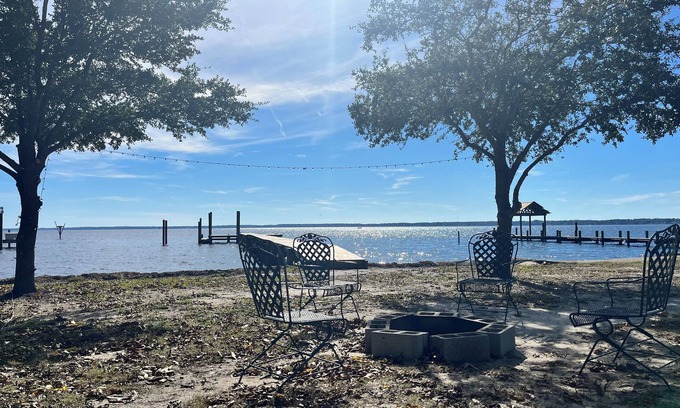 Fairfield Harbour House | Waterfront Charming RV located on the Neuse River - “Riverside Oasis”