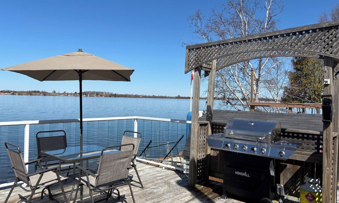 Scugog Cottage | Waterfront Cottage - Fire Pit, Dock, 1Hr from Toronto, Stunning Sunset
