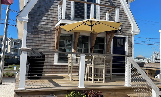 Jerusalem Cottage | Waterfront Cottage ! On Skip's Dock, Jerusalem RI !