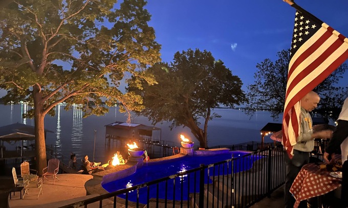 Azle House | Waterfront Escape on Eagle Mountain Lake