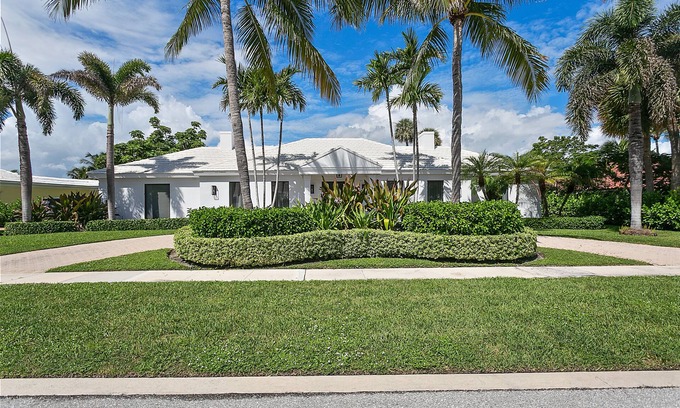 Manalapan House | Waterfront Manalapan Luxury Home