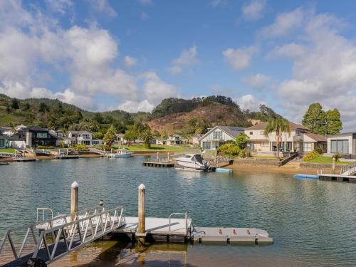 Pauanui House | Waterfront Paradise - Pauanui Holiday Home