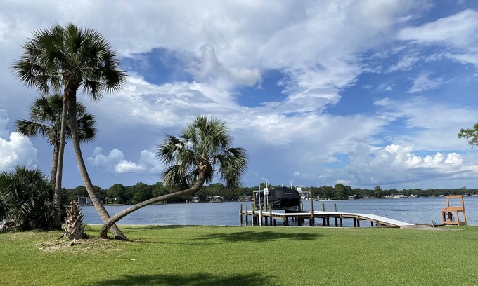 Fort Walton Beach House | Waterfront, Private Dock, 10 min to beach, multi lg family home