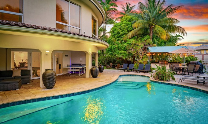 Oakland Park House | Waterfront Retreat: 7BR Villa with Pool & Firepit