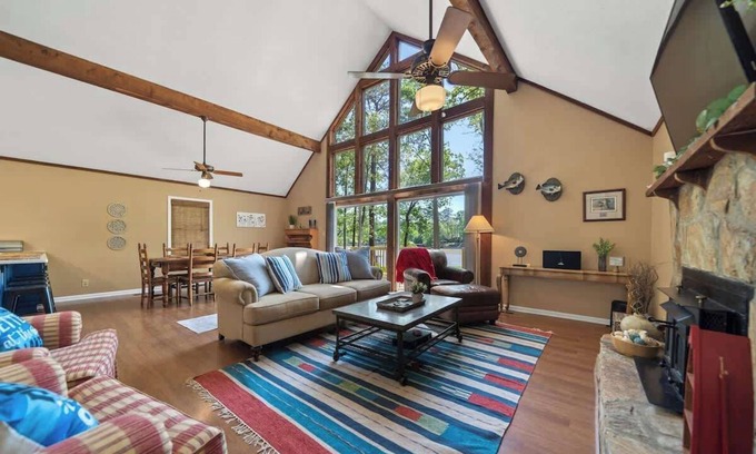 Eatonton House | Waterfront, Sleeps 6, Swimming, Fishing, + MORE!