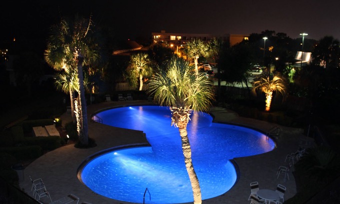 Fort Walton Beach Apartment | Waterfront Studio with two Pools, Grills, Pet Friendly