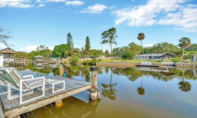 Riverview House | Waterfront Studio with Dock and Free Kayaks