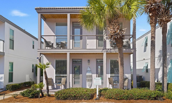 Fort Walton Beach - Destin Villa | Waterfront Villa-Beach Service-Steps to Ocean-Pool