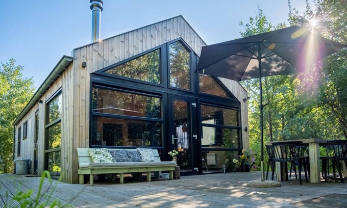 Grou Cabin | Waterside holiday home. Centrally situated in Friesland