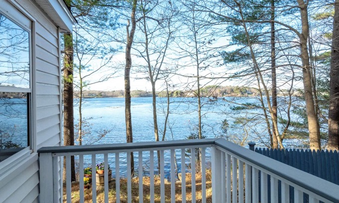 Kittery House | Waterview Cottage in Kittery Point