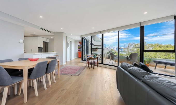 Waverton Apartment | Waverton Skyline Vista – City & Harbour Views