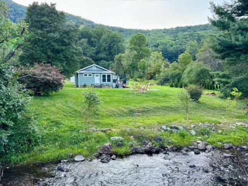 Waynesville House | Waynesville Misty Creek Cottage