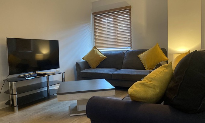 Merton Apartment | Weekly & Monthly Stays for/Business/Contractors/Relocators/Families