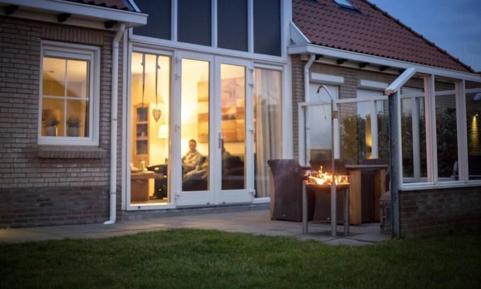 Ameland Apartment | Weidevilla 14 8 beds, 1 cot, 1 saunas and 2 bathrooms