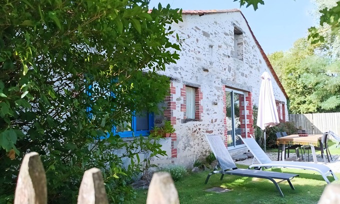 Rives de l'Yon House | Welcome to 'Ferme la Veillonnière'