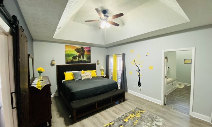 Phenix City House | Welcome Home mins to Ft Benning, Columbus,Auburn AL, Pool Table