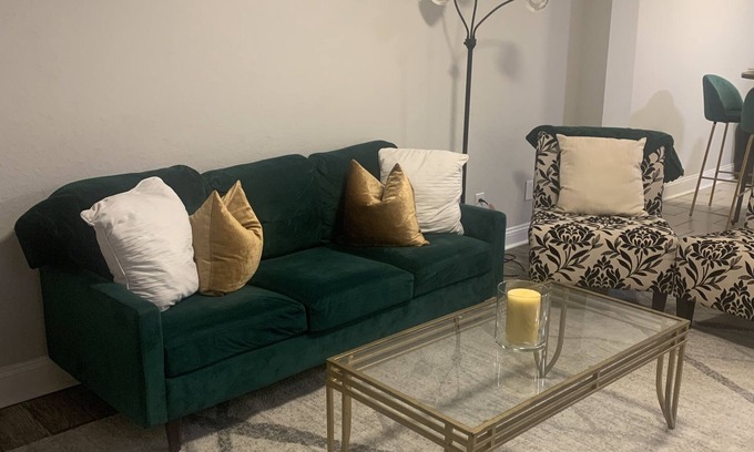 Villa Heights House | Welcome Home