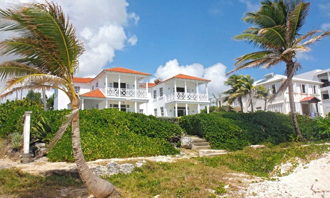 Silver Sands Villa | Welcome more friends and family by combining our two beachfront villas while kee