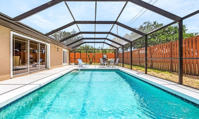 Venice East House | Welcome to A Time for Paws: Pet Friendly 2 Bed/2 Bath