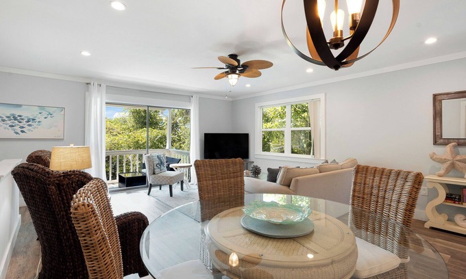 Cassine Village House | Welcome to Sea Ya-2 bedroom, bikes, community pool
