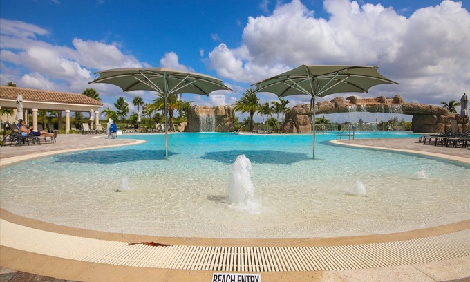 Lakewood Ranch Condo | Welcome to The Coastal Cabana at Lakewood National Golf & Country Club!