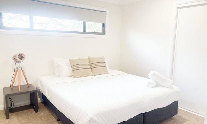 Wagga Wagga Apartment | Welcome to your luxurious retreat in central Wagga Wagga!