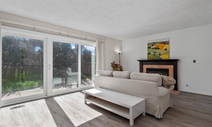 Hayward House | Welcome to your sanctuary in the serene Hayward Hills, with amazing bay views.