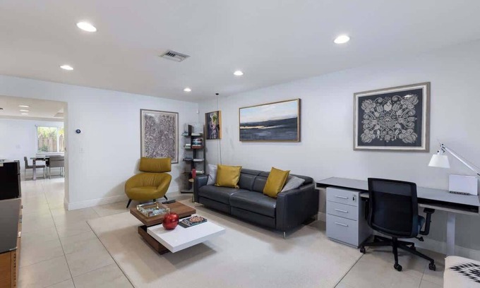 East Fort Lauderdale House | Welcome to Your Fort Lauderdale Retreat 2bed 2bath