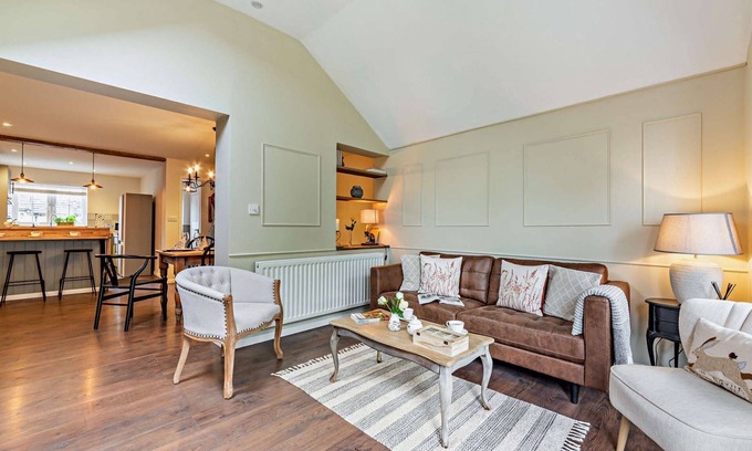 Bourton House | Welcoming holiday home in Bourton on the Water - Ross House