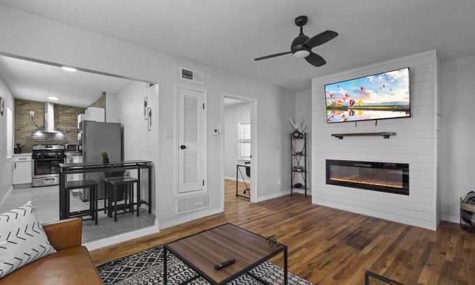 El Paso Apartment | Welcoming modern Apartment in Central El Paso