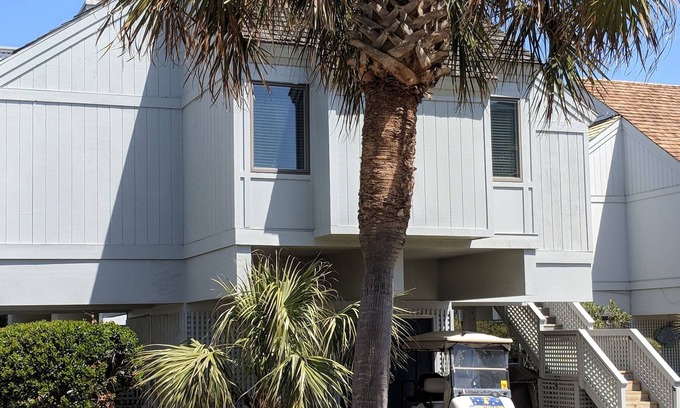 Bald Head Island Villa | Well-Equipped Updated BHI Villa - 2 Carts - Gorgeous Kitchen!