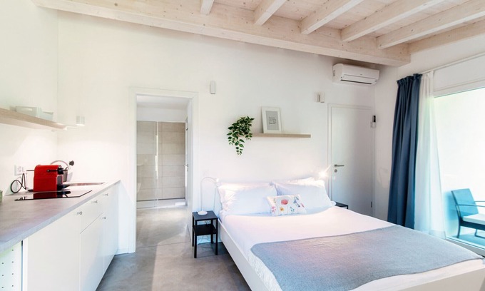 Origlio Apartment | Well-furnished studio apartment with small garden (Le Betulle Studio 4)