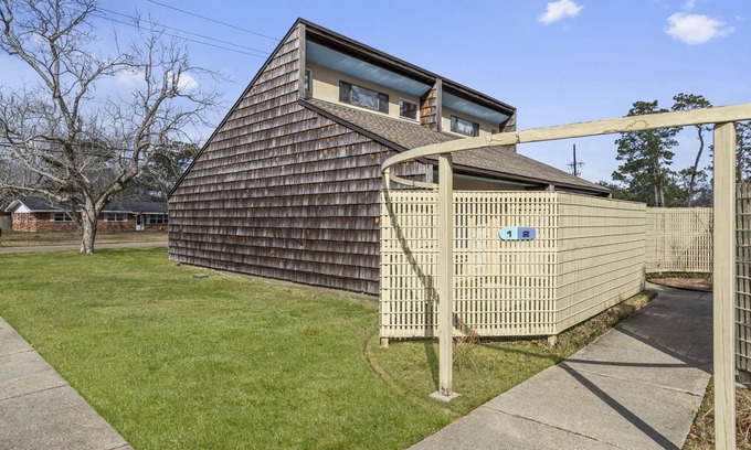 Gulfport House | Well-Located Cozy Townhouse Retreat