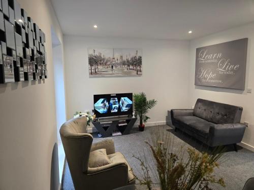 Holbrooks Apartment | Well-Preserved 2 Bedroom Flat Apartment Around Ricoh Arena-Coventry City FC