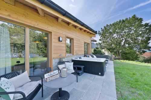 Trimmis Apartment | Wellness-Gästehaus in Says mit Whirlpool und Sauna