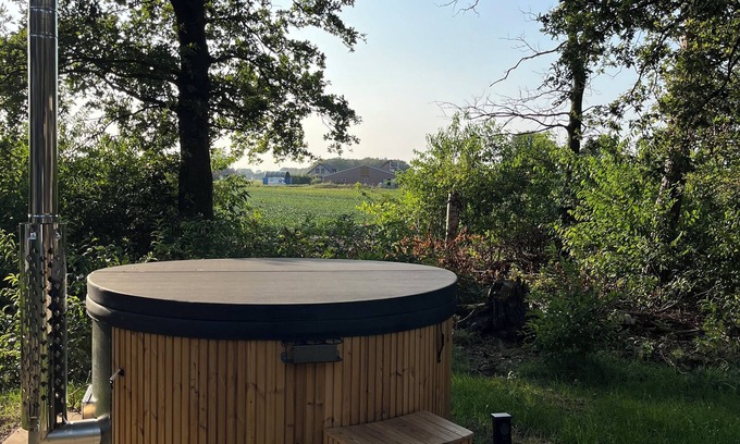 Municipality of Hellendoorn Ski Chalet | Wellness Lodge Hottub on the Salland Ridge in Hellendoorn