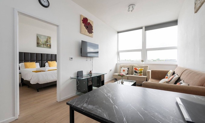 Smethwick Apartment | West Bromwich cosy retreat