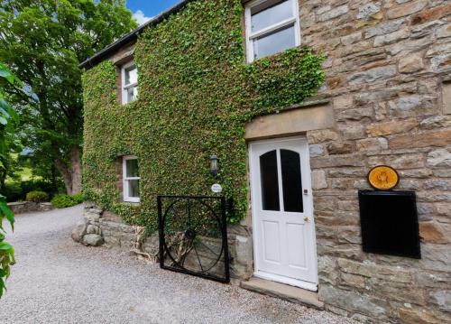 Worton House | West Cottage
