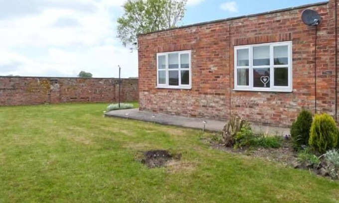 Pocklington Cottage | WEST END, pet friendly, country holiday cottage in Pocklington